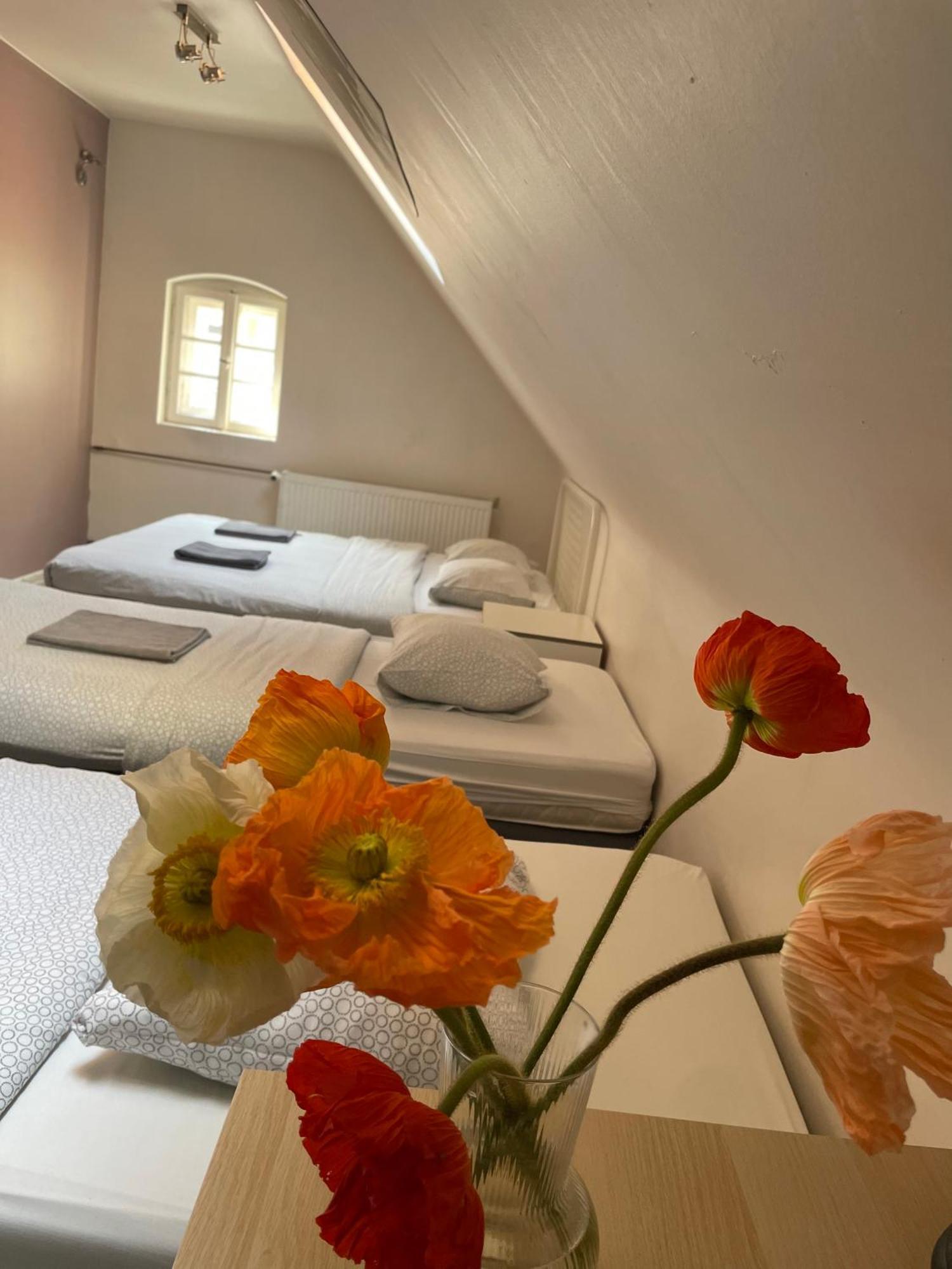 Kolysanka Private Rooms In Old Town Poznan Exterior photo
