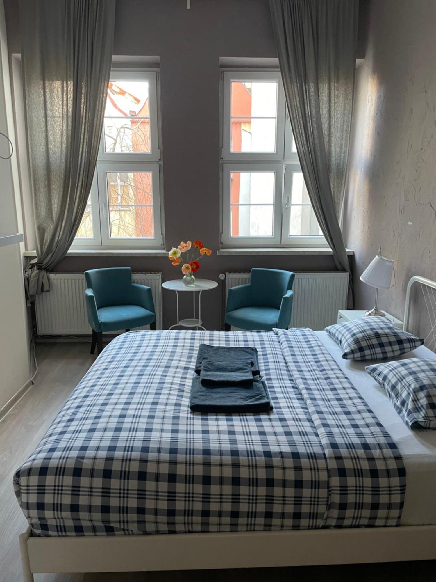 Kolysanka Private Rooms In Old Town Poznan Exterior photo